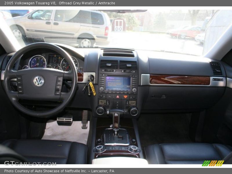 Offroad Grey Metallic / Anthracite 2005 Volkswagen Touareg V8