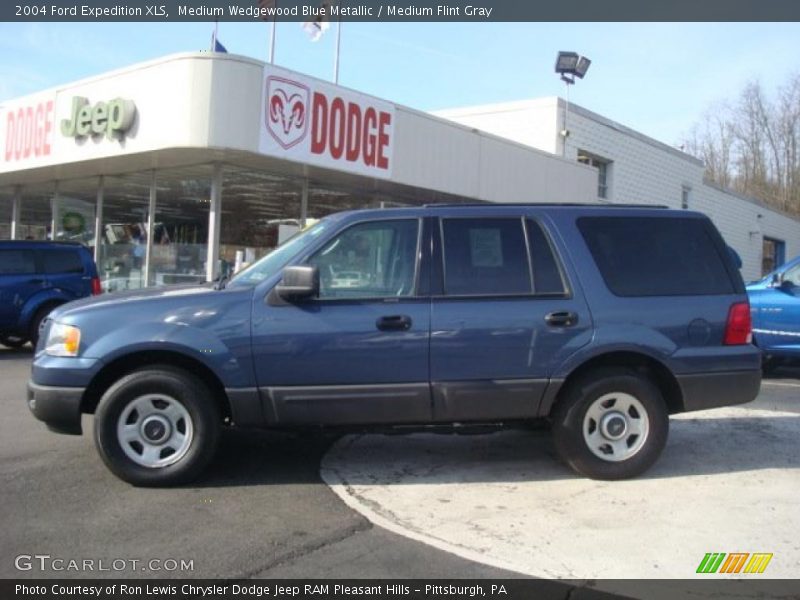 Medium Wedgewood Blue Metallic / Medium Flint Gray 2004 Ford Expedition XLS