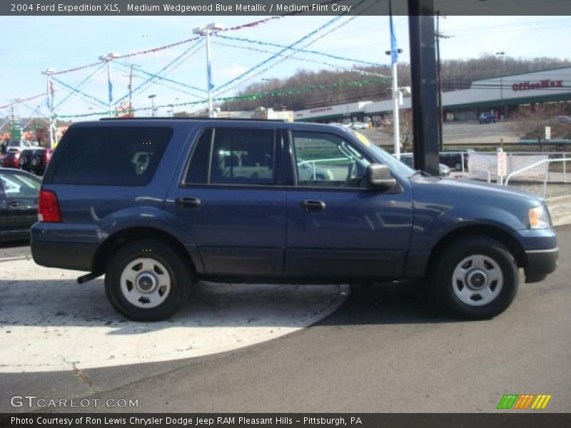 Medium Wedgewood Blue Metallic / Medium Flint Gray 2004 Ford Expedition XLS