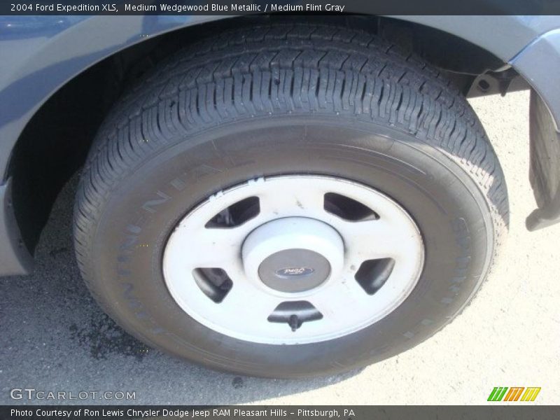 Medium Wedgewood Blue Metallic / Medium Flint Gray 2004 Ford Expedition XLS