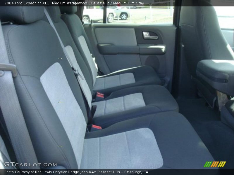 Medium Wedgewood Blue Metallic / Medium Flint Gray 2004 Ford Expedition XLS
