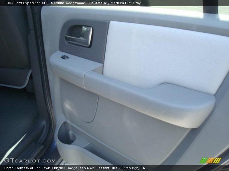 Medium Wedgewood Blue Metallic / Medium Flint Gray 2004 Ford Expedition XLS