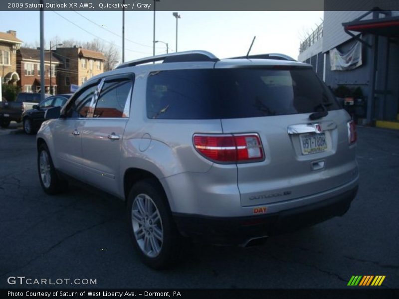 Quicksilver / Gray 2009 Saturn Outlook XR AWD