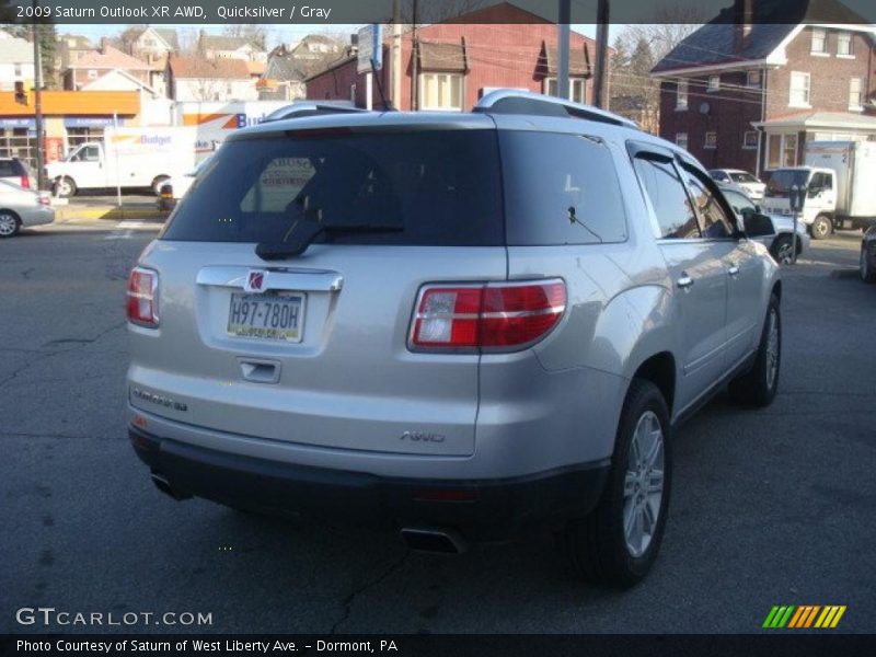 Quicksilver / Gray 2009 Saturn Outlook XR AWD
