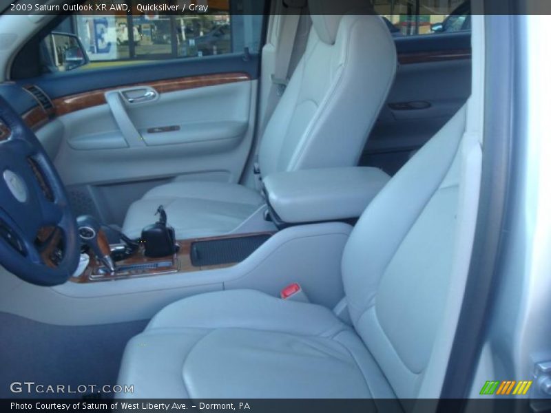 Quicksilver / Gray 2009 Saturn Outlook XR AWD