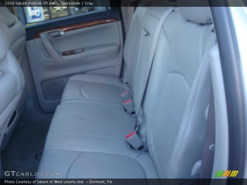 Quicksilver / Gray 2009 Saturn Outlook XR AWD