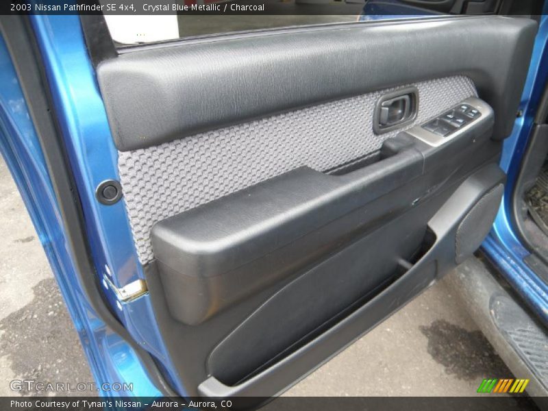 Crystal Blue Metallic / Charcoal 2003 Nissan Pathfinder SE 4x4