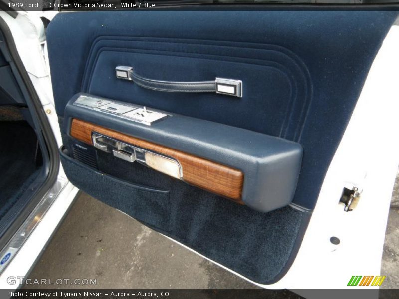 White / Blue 1989 Ford LTD Crown Victoria Sedan