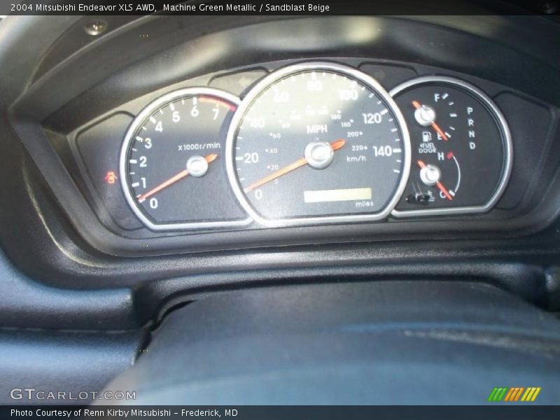 Machine Green Metallic / Sandblast Beige 2004 Mitsubishi Endeavor XLS AWD