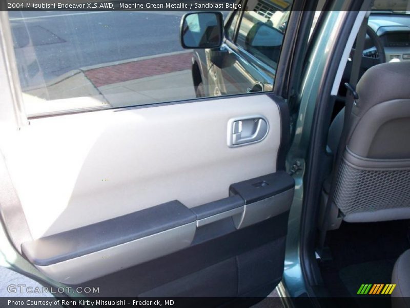 Machine Green Metallic / Sandblast Beige 2004 Mitsubishi Endeavor XLS AWD