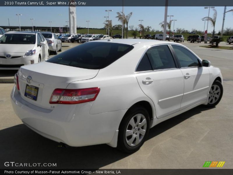 Super White / Ash Gray 2010 Toyota Camry LE