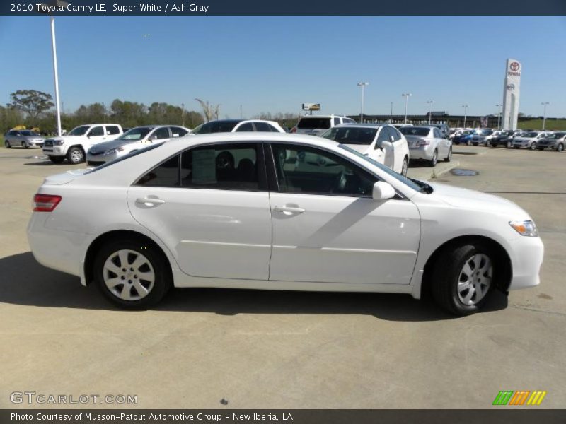 Super White / Ash Gray 2010 Toyota Camry LE