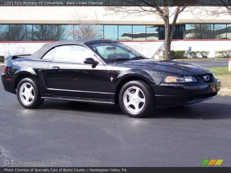 Black / Dark Charcoal 2001 Ford Mustang V6 Convertible