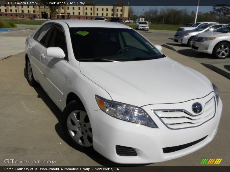 Super White / Ash Gray 2010 Toyota Camry LE