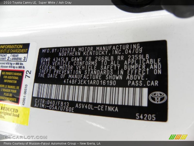Super White / Ash Gray 2010 Toyota Camry LE