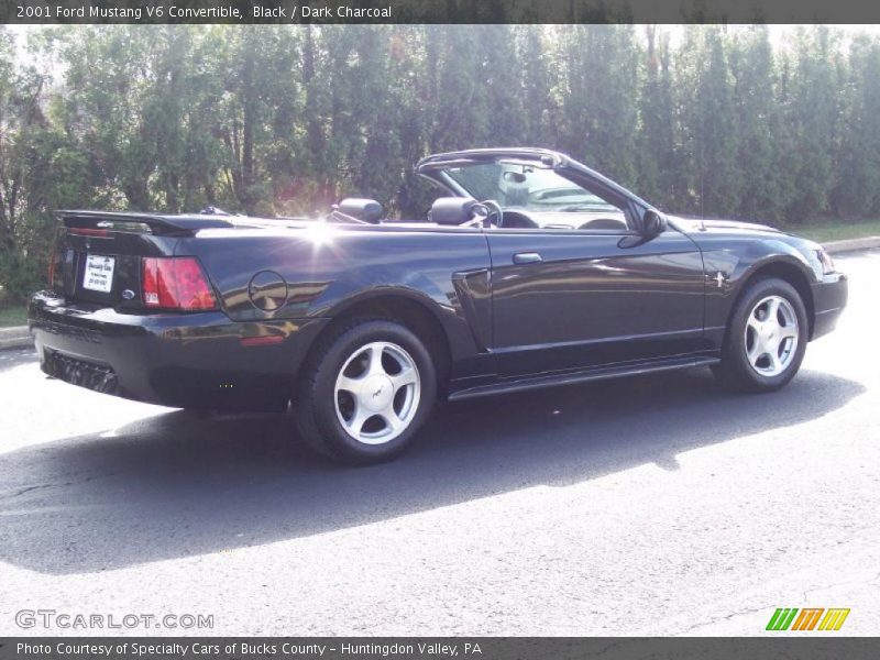 Black / Dark Charcoal 2001 Ford Mustang V6 Convertible