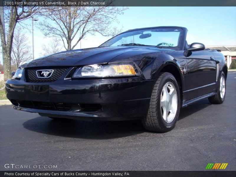 Black / Dark Charcoal 2001 Ford Mustang V6 Convertible