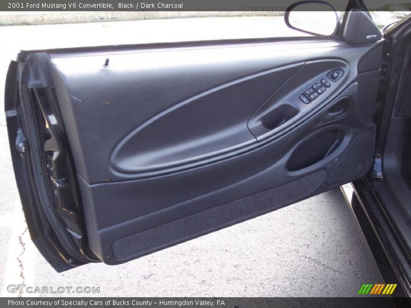 Black / Dark Charcoal 2001 Ford Mustang V6 Convertible