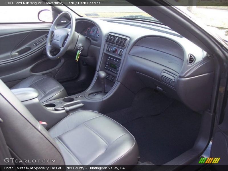 Black / Dark Charcoal 2001 Ford Mustang V6 Convertible