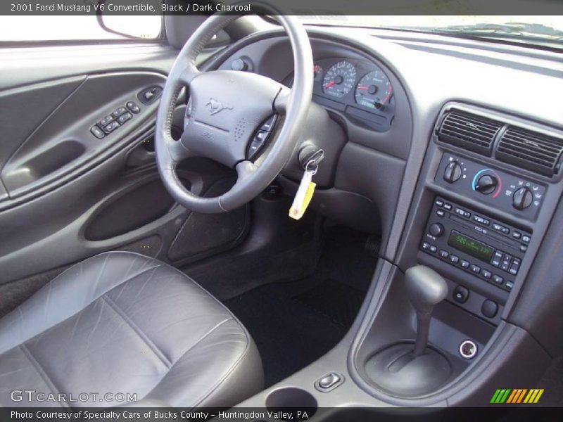 Black / Dark Charcoal 2001 Ford Mustang V6 Convertible