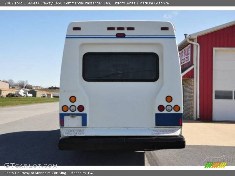 Oxford White / Medium Graphite 2002 Ford E Series Cutaway E450 Commercial Passenger Van