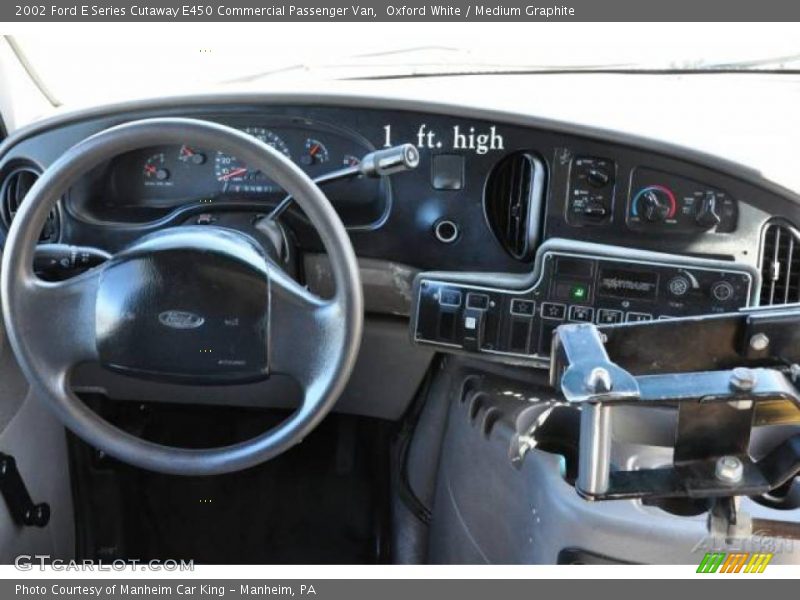 Oxford White / Medium Graphite 2002 Ford E Series Cutaway E450 Commercial Passenger Van