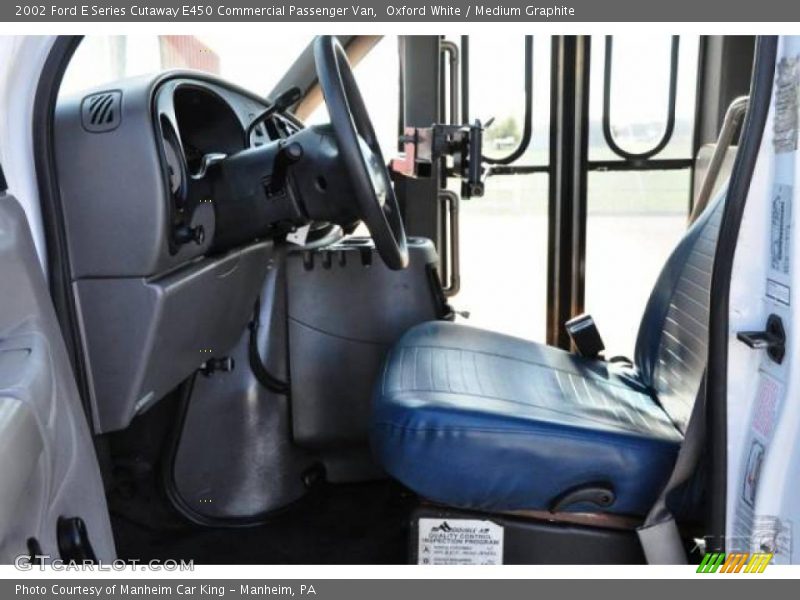 Oxford White / Medium Graphite 2002 Ford E Series Cutaway E450 Commercial Passenger Van