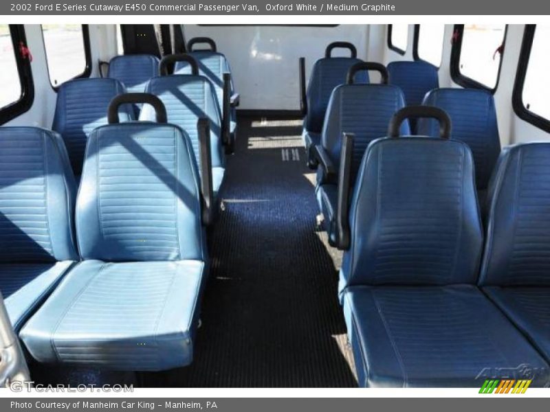Oxford White / Medium Graphite 2002 Ford E Series Cutaway E450 Commercial Passenger Van