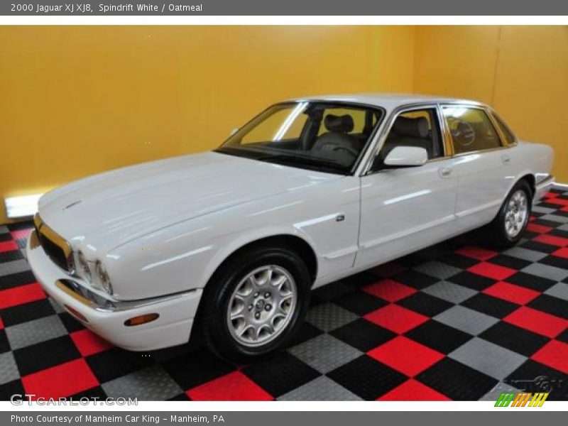 Spindrift White / Oatmeal 2000 Jaguar XJ XJ8