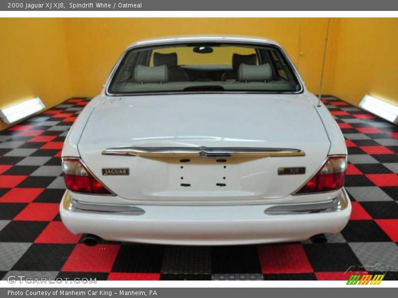 Spindrift White / Oatmeal 2000 Jaguar XJ XJ8