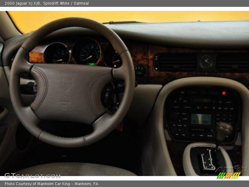 Spindrift White / Oatmeal 2000 Jaguar XJ XJ8