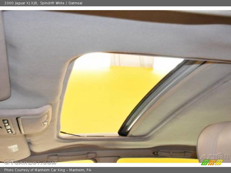 Spindrift White / Oatmeal 2000 Jaguar XJ XJ8