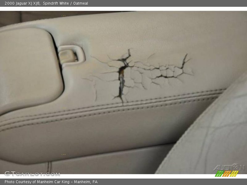 Spindrift White / Oatmeal 2000 Jaguar XJ XJ8