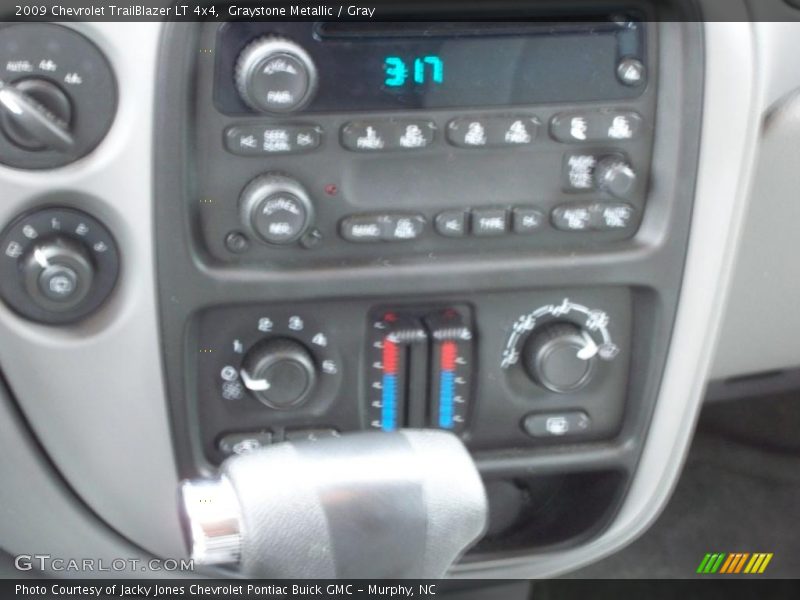 Graystone Metallic / Gray 2009 Chevrolet TrailBlazer LT 4x4