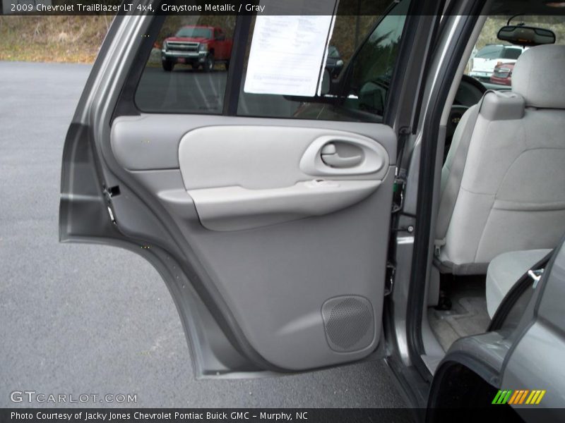 Graystone Metallic / Gray 2009 Chevrolet TrailBlazer LT 4x4