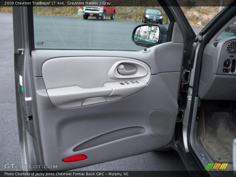 Graystone Metallic / Gray 2009 Chevrolet TrailBlazer LT 4x4