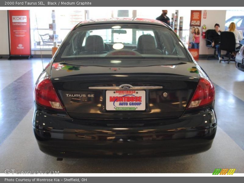 Black / Medium Graphite 2000 Ford Taurus SEL