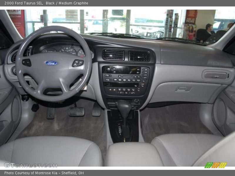 Black / Medium Graphite 2000 Ford Taurus SEL