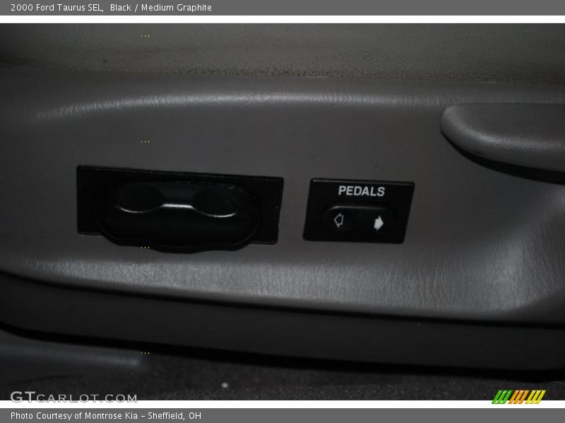 Black / Medium Graphite 2000 Ford Taurus SEL