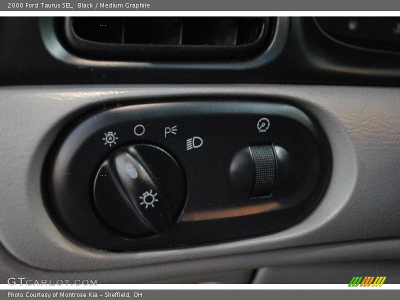 Black / Medium Graphite 2000 Ford Taurus SEL