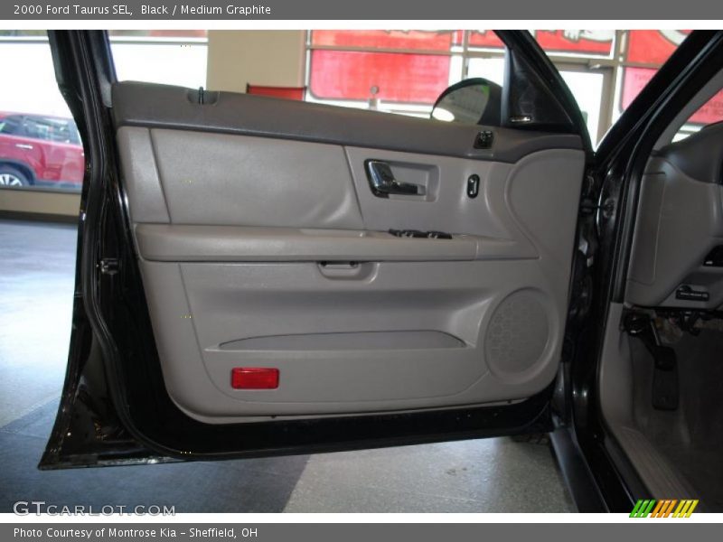 Black / Medium Graphite 2000 Ford Taurus SEL