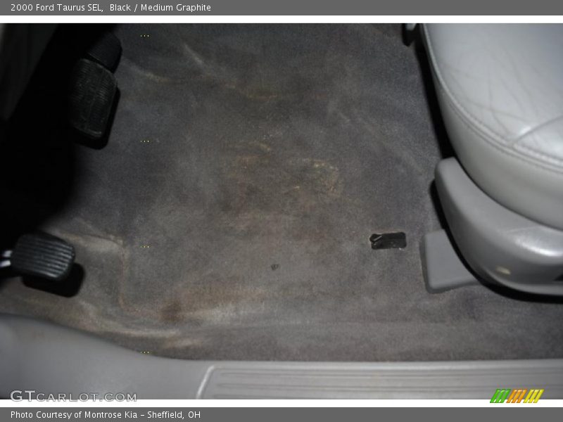 Black / Medium Graphite 2000 Ford Taurus SEL