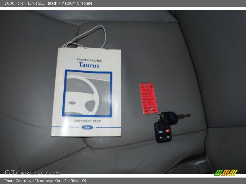 Black / Medium Graphite 2000 Ford Taurus SEL