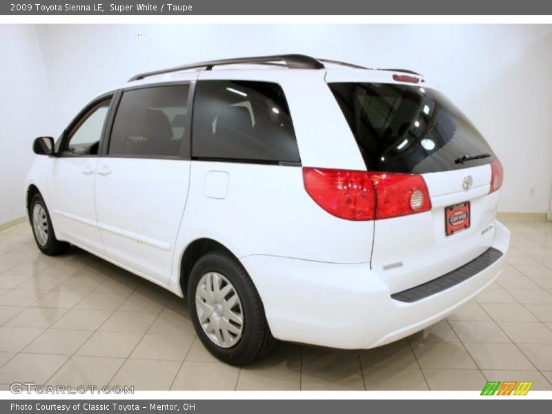 Super White / Taupe 2009 Toyota Sienna LE