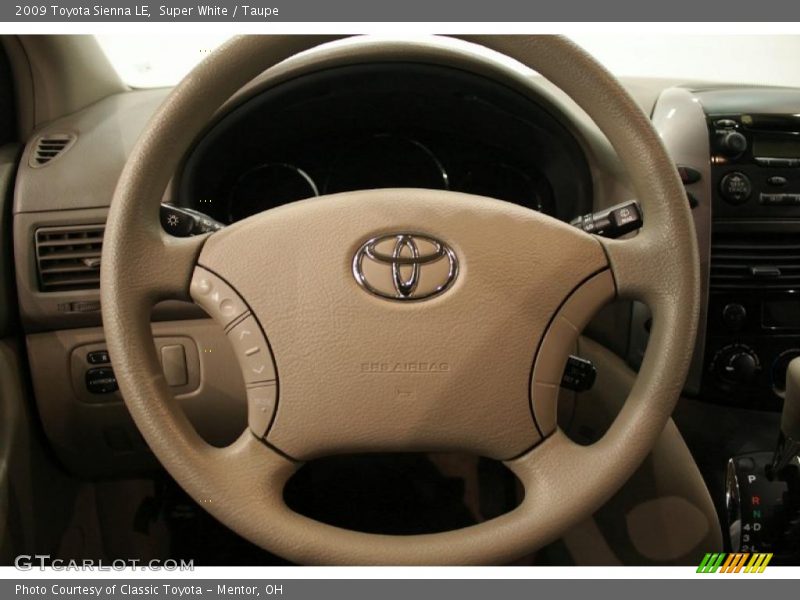 Super White / Taupe 2009 Toyota Sienna LE