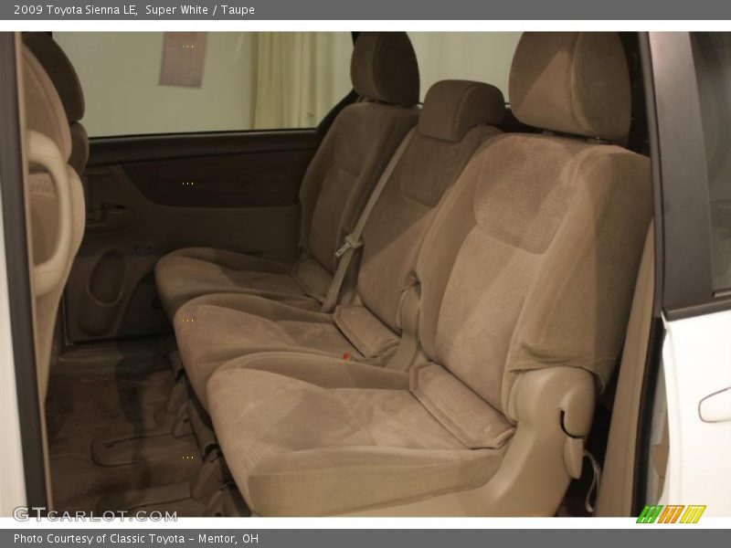 Super White / Taupe 2009 Toyota Sienna LE