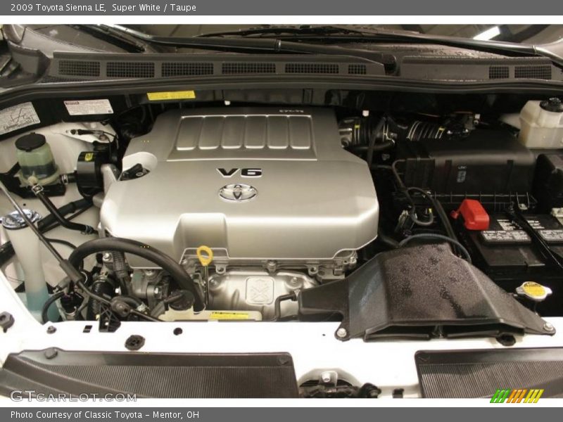 Super White / Taupe 2009 Toyota Sienna LE