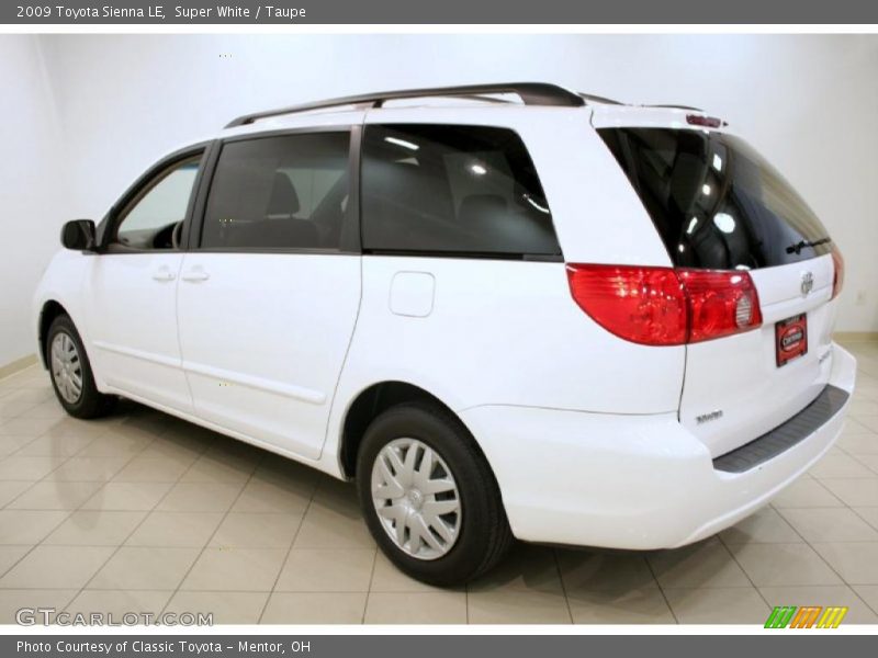 Super White / Taupe 2009 Toyota Sienna LE
