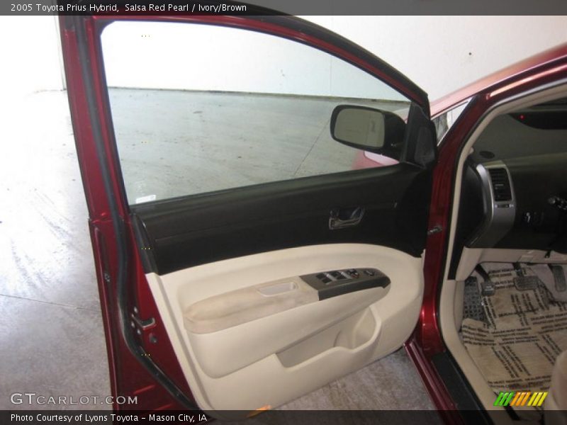 Salsa Red Pearl / Ivory/Brown 2005 Toyota Prius Hybrid