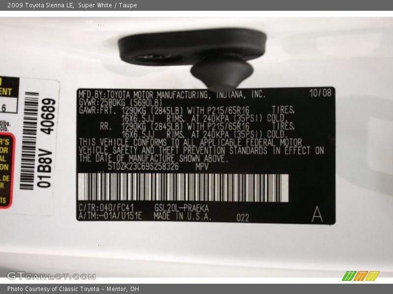 Super White / Taupe 2009 Toyota Sienna LE